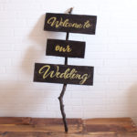 木製サイン看板入りました〜。ウェルカムスペースや披露宴のディスプレイにどうぞ（＾ー＾）
