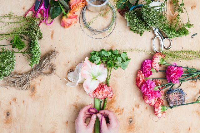 【結婚式のこと】会場装花と会場装飾をまとめるお花屋さん